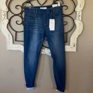 Cello sz L midrise crop skinny deluxe comfort stretch pull on denim